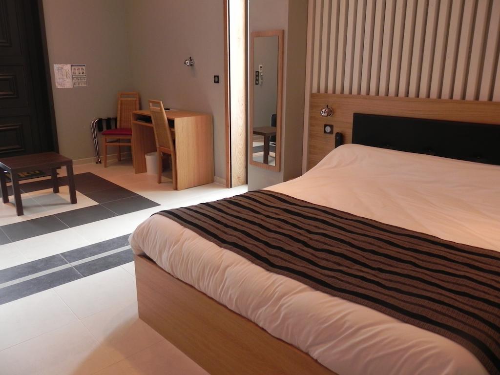 Hotel - Restaurant Au Tonnelier Bergues Zewnętrze zdjęcie