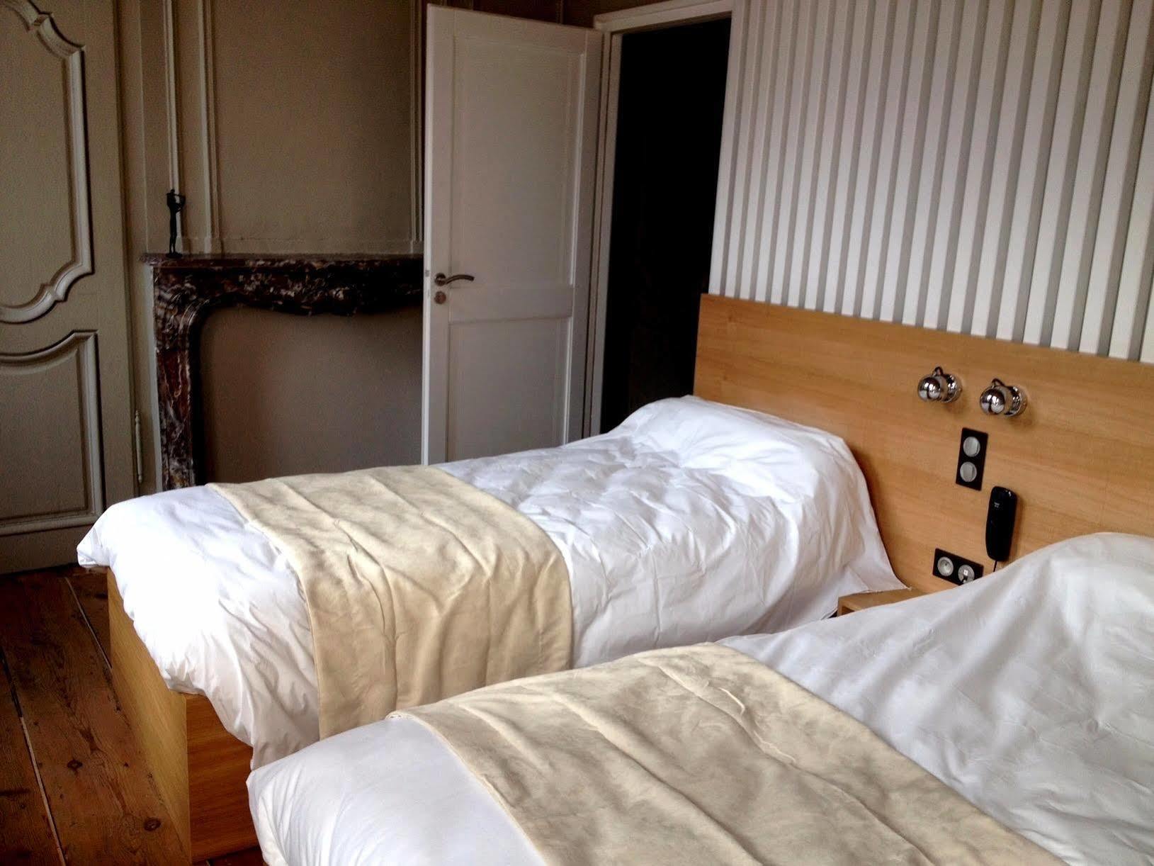 Hotel - Restaurant Au Tonnelier Bergues Zewnętrze zdjęcie
