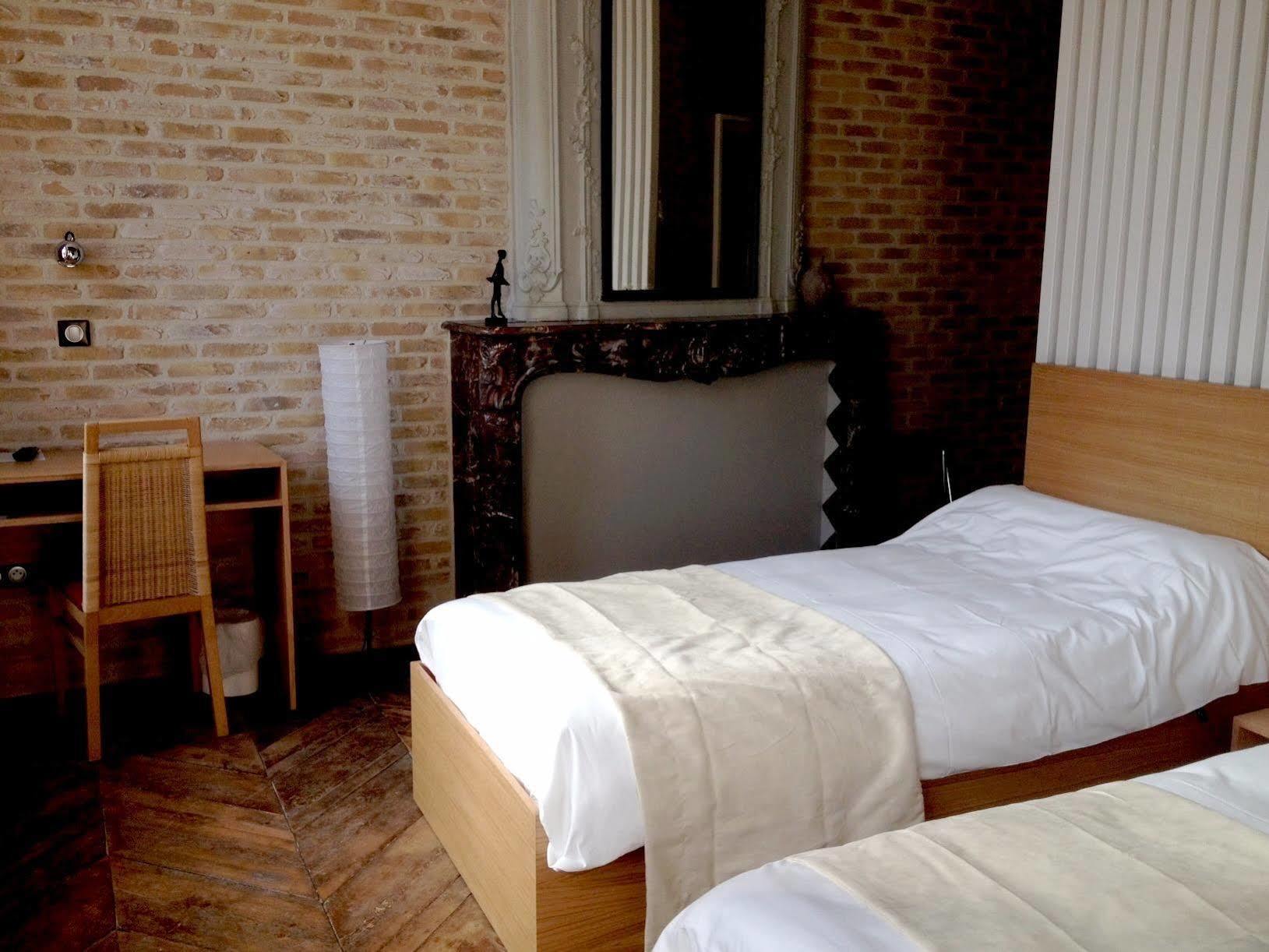 Hotel - Restaurant Au Tonnelier Bergues Zewnętrze zdjęcie