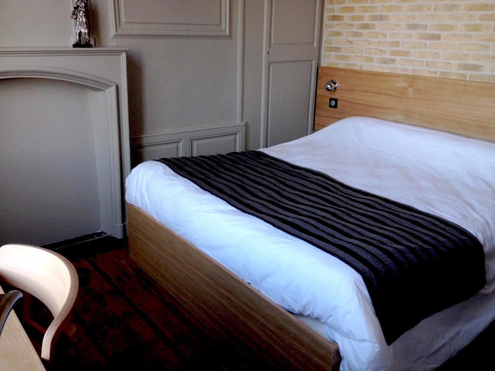 Hotel - Restaurant Au Tonnelier Bergues Zewnętrze zdjęcie