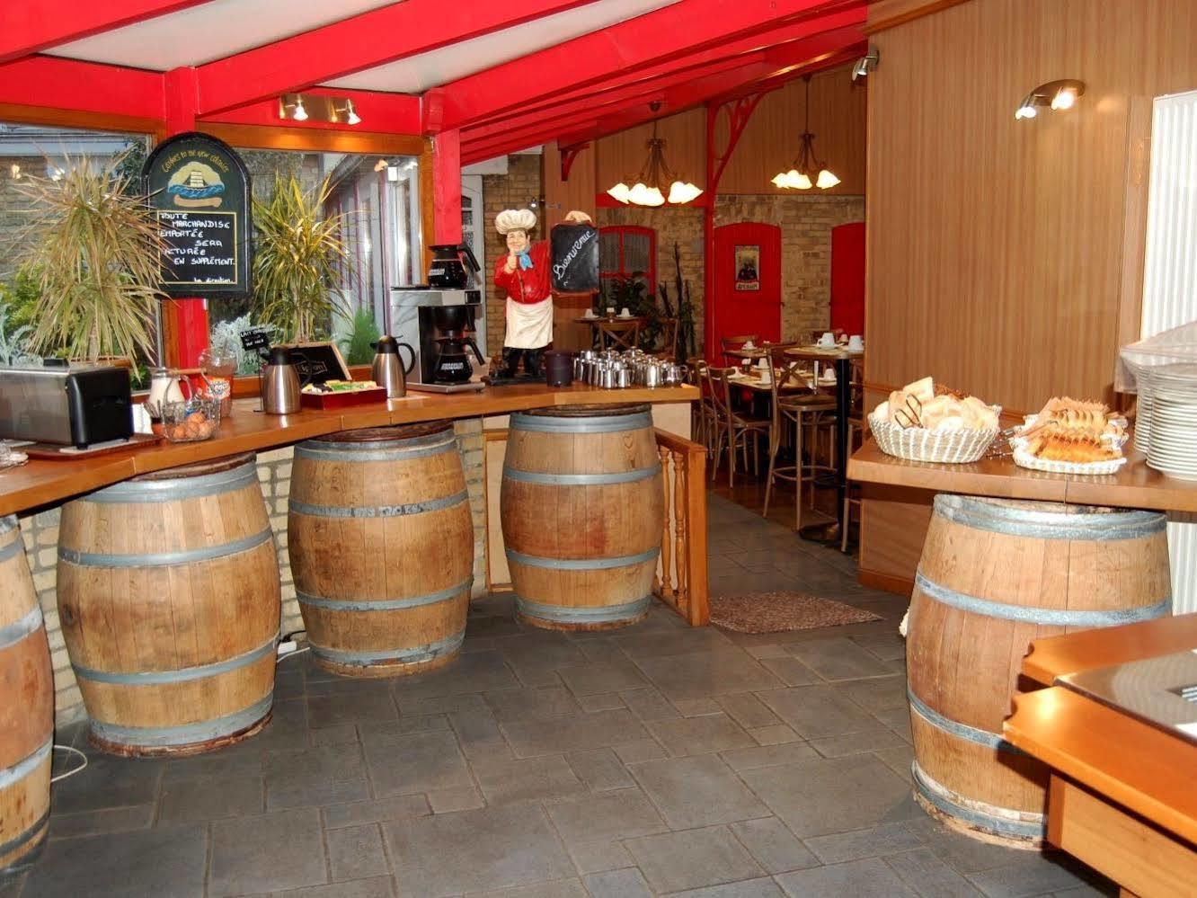 Hotel - Restaurant Au Tonnelier Bergues Zewnętrze zdjęcie